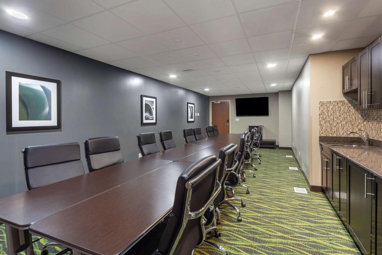 Best Western PLUS Fort Saskatchewan Inn&Suites Exterior foto