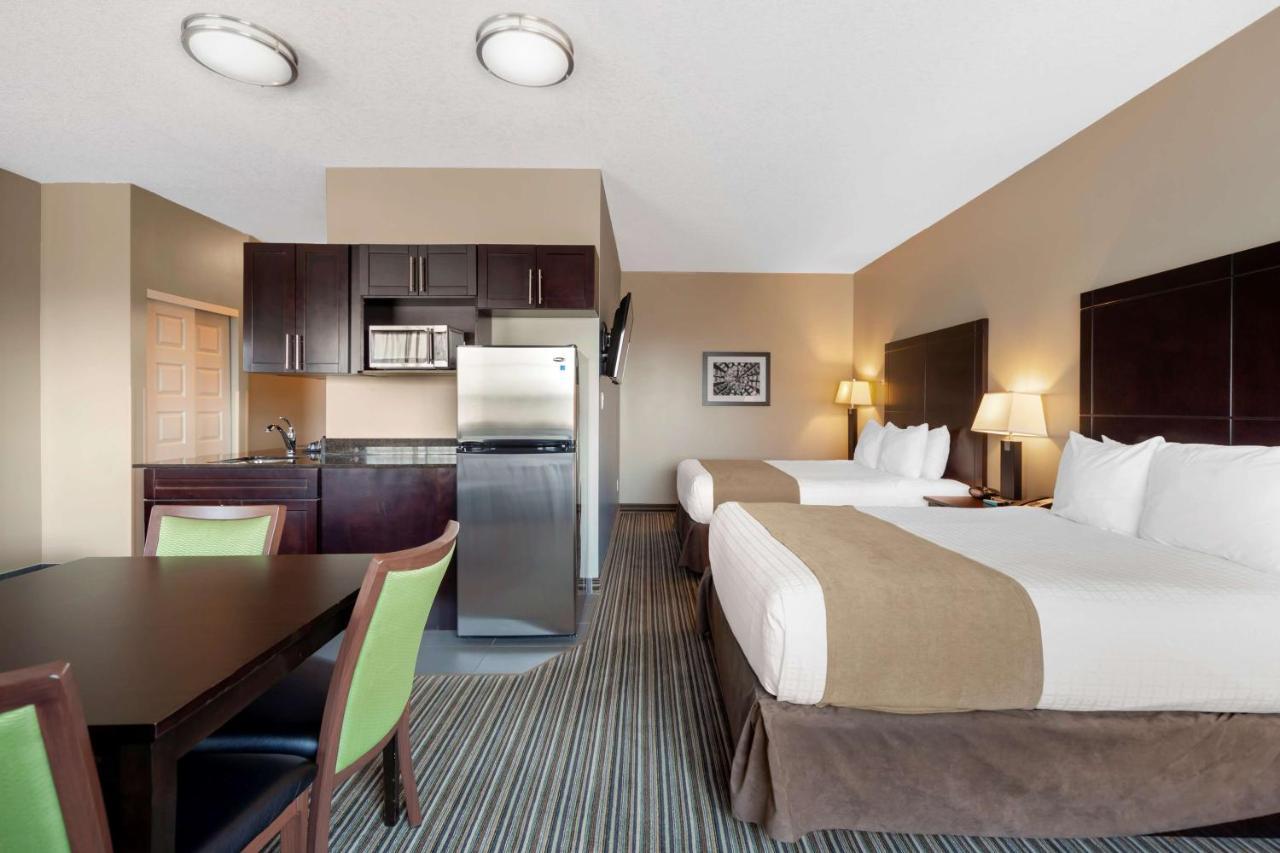 Best Western PLUS Fort Saskatchewan Inn&Suites Exterior foto
