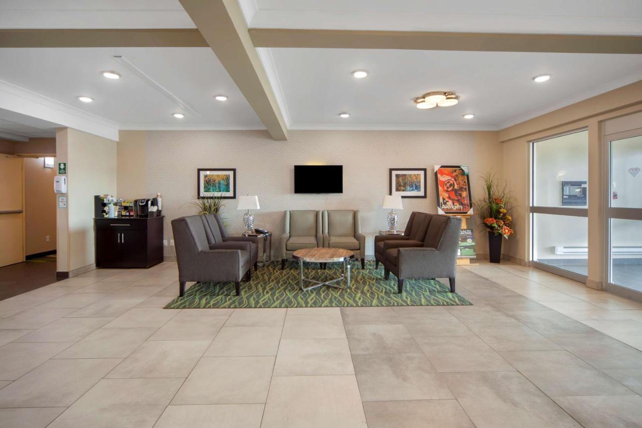 Best Western PLUS Fort Saskatchewan Inn&Suites Exterior foto