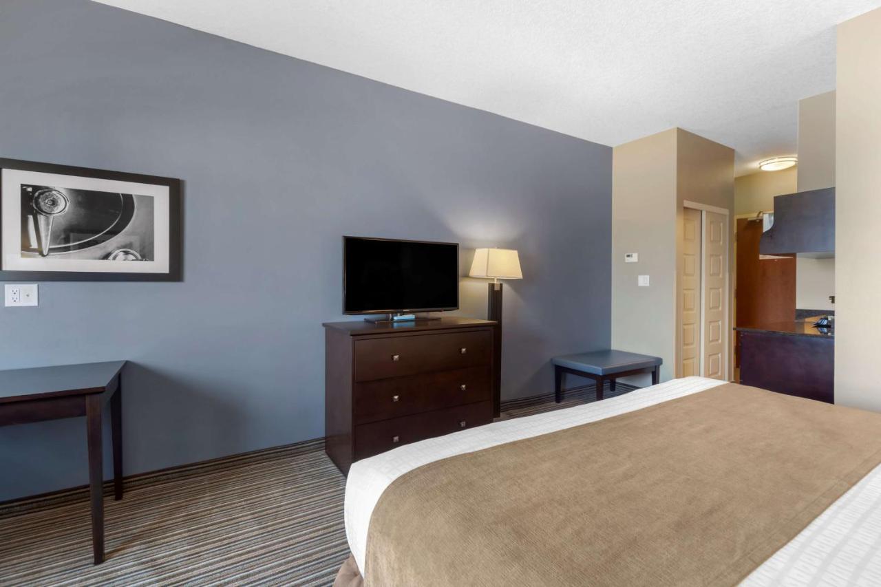 Best Western PLUS Fort Saskatchewan Inn&Suites Exterior foto