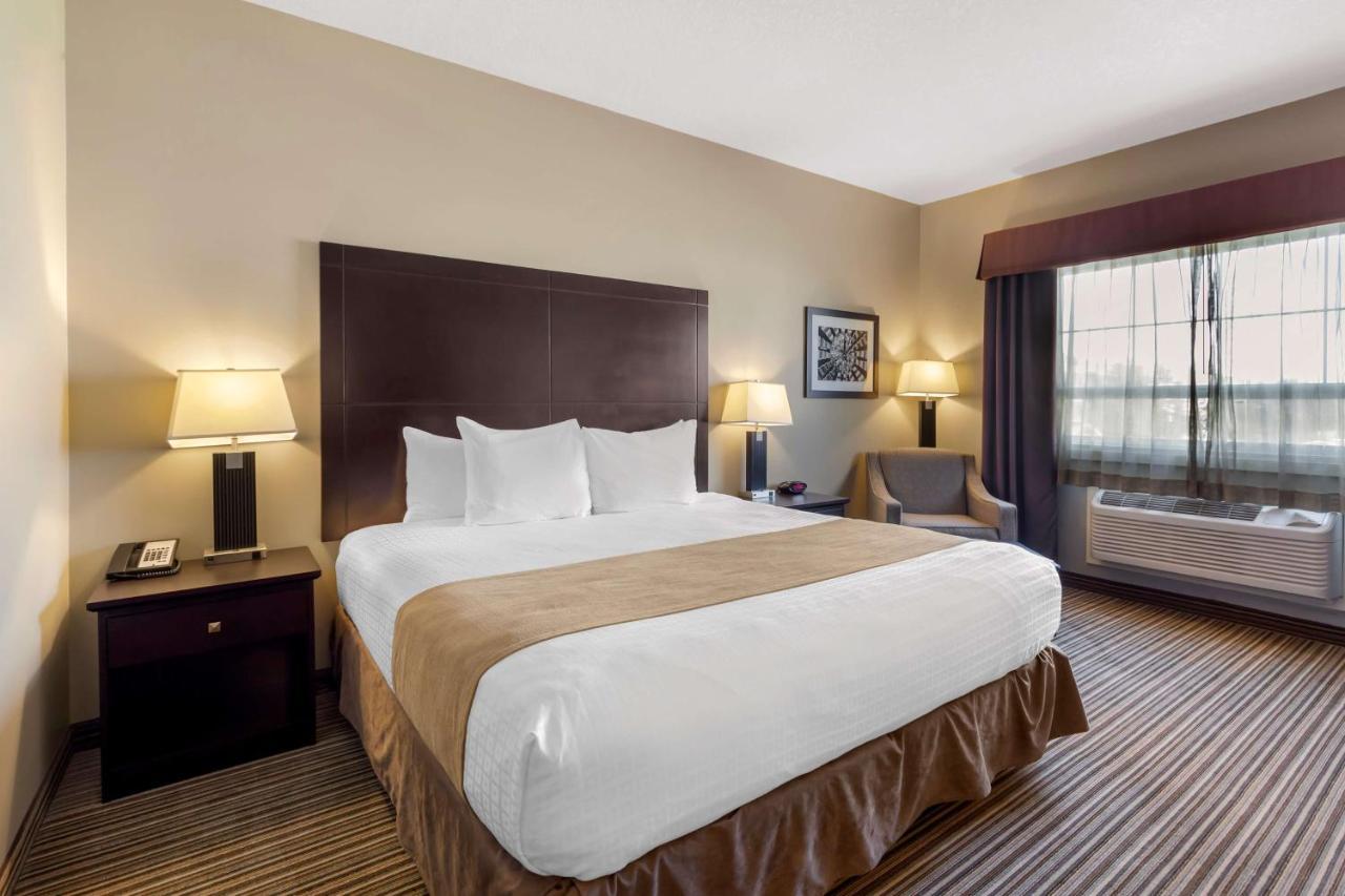 Best Western PLUS Fort Saskatchewan Inn&Suites Exterior foto