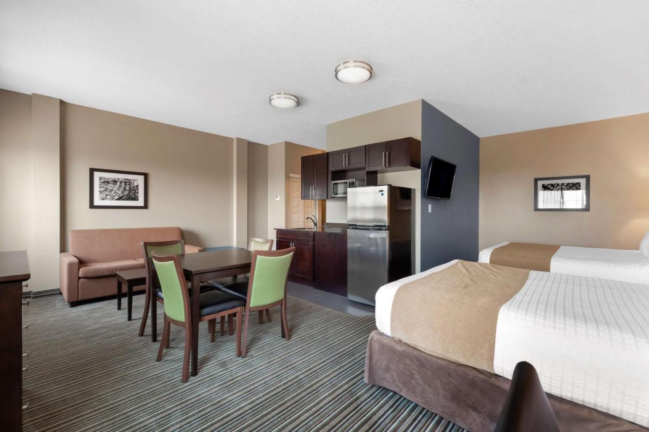 Best Western PLUS Fort Saskatchewan Inn&Suites Exterior foto