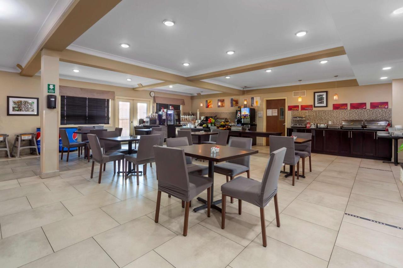Best Western PLUS Fort Saskatchewan Inn&Suites Exterior foto